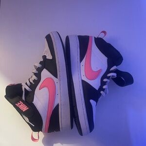 Nike Court Borough Mid 2